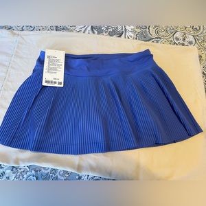 Lululemon pleat to street skirt